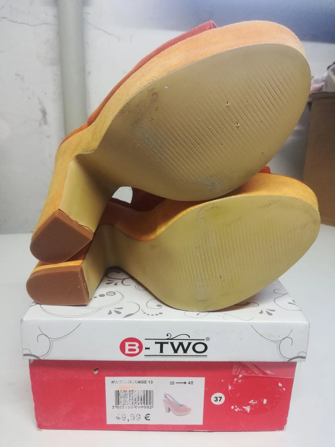 Escarpines Bicolore Naranja/Amarillo tacones 13 cm talla 37-nuevas (1 defecto) – photo 5